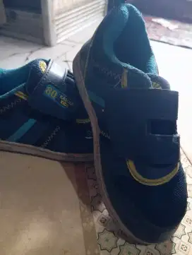 Sepatu second kasogi