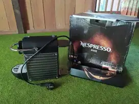 nespresso pixie coffe maker