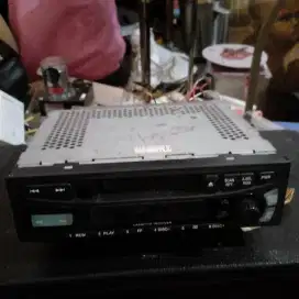 Tape radio mobil alpine kondisi off