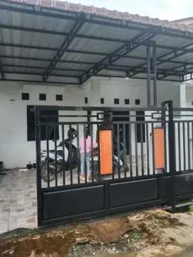 Di jual RUMAH di dlm komplek PERUMAHAN