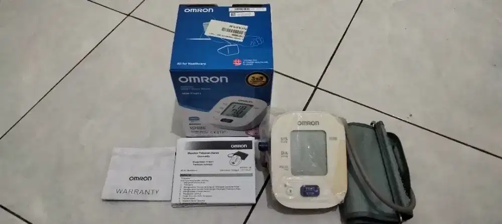 Jual Omron Tensimeter Digital tipe HEM-7140T1