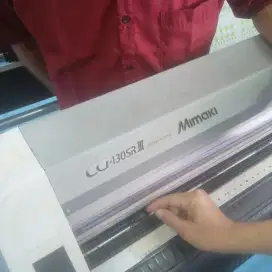 Mesin cutting stiker jepang mimaki