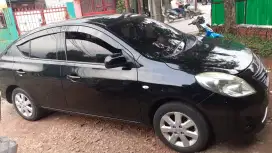 Dijual nissan almera 2012 mantan
