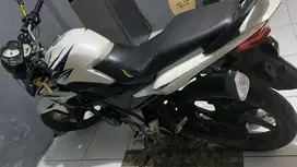 Cb 150 r warna putih