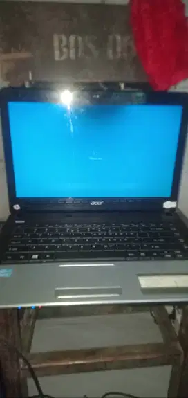 Laptop Acer aspire e1