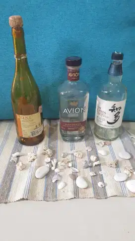 Botol kosong bekas minuman