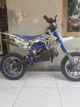 Motor mainan anak.anak lenka