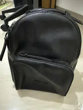 Tas Charles & Keith