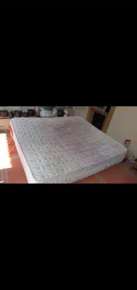 Cuci sofa dan springbed meda,jasa cuci sofabed,cuci jok mobil,sofa