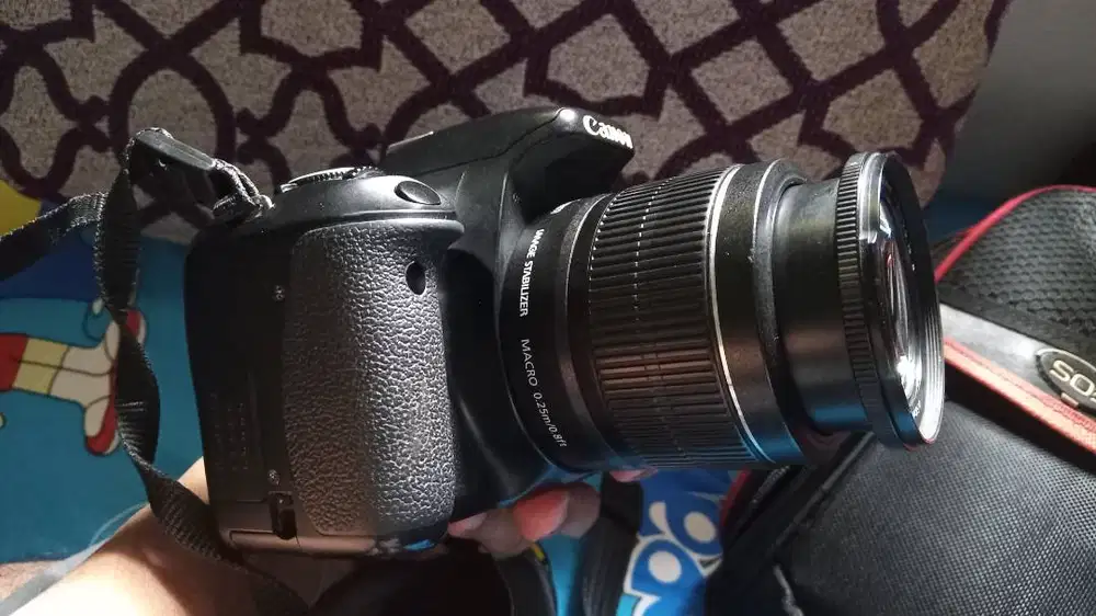 Kamera DSLR Canon EOS 600D Lensa Kit EF-S 18-55mm f/3.5-5.6 IS II