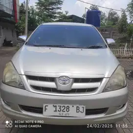 Totota Kijang Inova 2.0G Tahun 2005 Silver