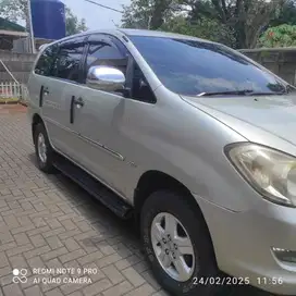 Totota Kijang Inova 2.0G Tahun 2005 Silver