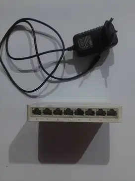Hub TPlink Type TL-SF1008D Normal