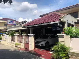 Rumah Tinggal nyaman, Taman Dalam, daerah ramai dan aman