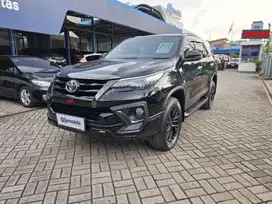 [OLX Mobbi] Toyota Fortuner Putih 2.7 4x2 SRZ TRD Bensin-AT 2021 IDA