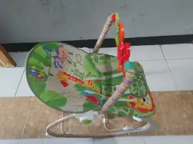 Bouncer bayi  tiibaby