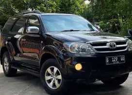 Toyota Fortuner 2005 Bensin