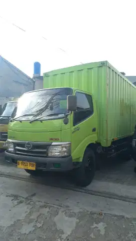 Hino Dutro 130MD CDD box 6roda box 2018