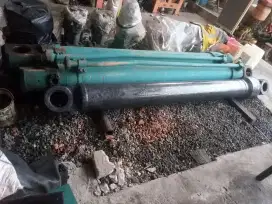 Cylinder arm Assy excavator volvo ec480 dan kobelco sk480-8