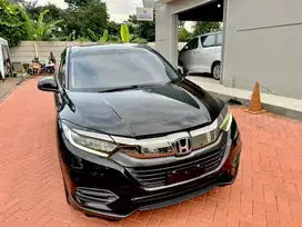 Honda HRV 1.5 SE 2020 AT KM crystal black pearl