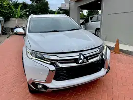 Pajero sport dakar rockford 2.4 diesel 2020 AT quartz white pearl