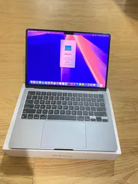 MACBOOK AIR M2 2022 13”inch 8/256 BNIB EX IBOX FULLSET MULUS