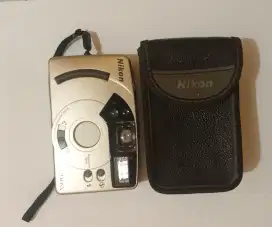 Kamera Nikon AF240SV