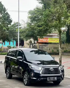 Innova V diesel AT 2022 like new