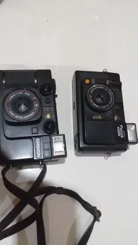 Jual 2 kamera Analog Yashica Auto focus dan Chinon. Hrg satuan