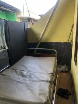 Hospital Bed (3 Engkol / Crank manual)