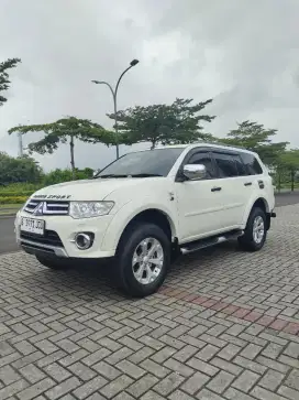 Mistsubishi pajero Dakaar VGT tahun 2014