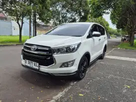 Jual innova venturer diesel at 2020