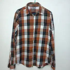 Kemeja Kotak kotak Max fashions