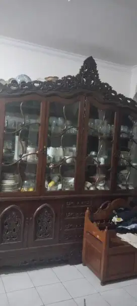 Dijual Lemari Hias