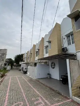 Dijual cepat rumah lokasi strategis samping toll kukusan