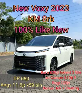 Toyota Voxy 2023 KM 7rb Putih White Matic AT Serena HWS Zenix Q Hybrid