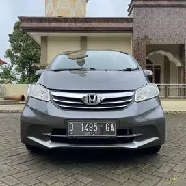 Honda Freed SD 2013