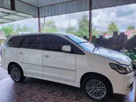 INNOVA Type V Luxury, Automatic tahun 2015 (Pakaian Pribadi)