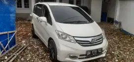 Honda Freed E psd 2012