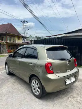 Dijual Nissan march tipe XS Thun 2014