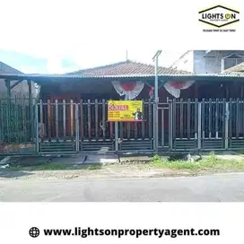 JUAL TANAH BONUS RUMAH COCOK  UNTUK.KANTOR ,  LOUNDRI CUCIAN MOBIL,