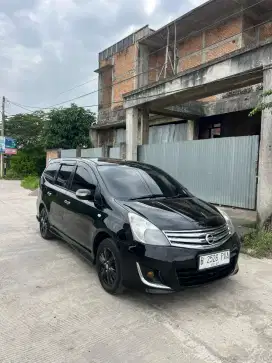 Dijual grand Livina tipe tinggi Thun 2012