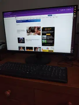 Komputer desktop layar baru lebar 24 inc