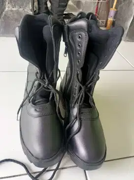 Sepatu pdl TNI ukuran 43