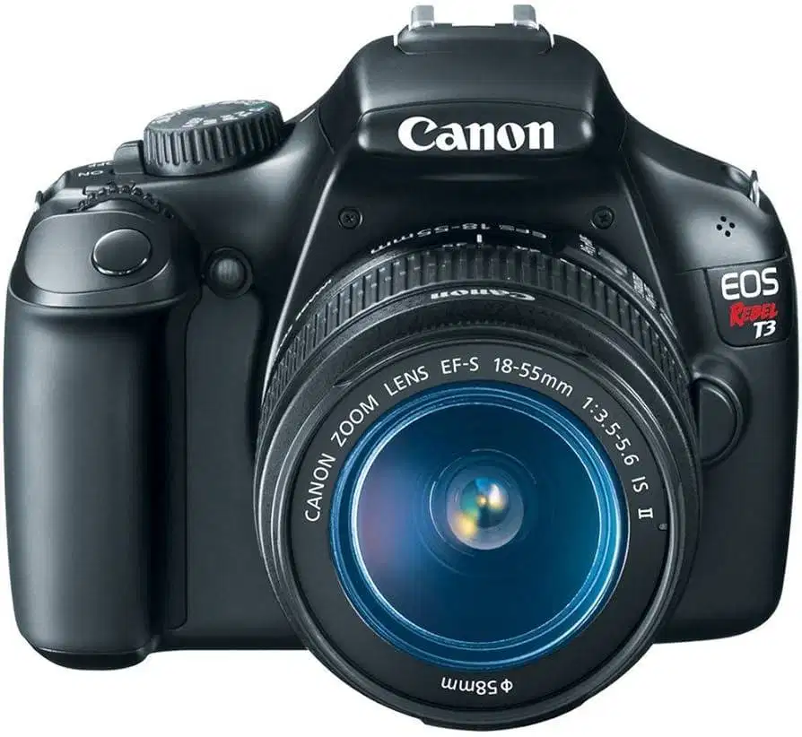 Canon EOS Rebel T3 + Lensa Kit 18-55mm