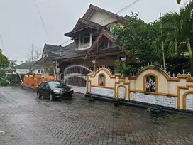 Disewakan Sebuah Rumah Murah 2 Lantai Lokasi di Magelang