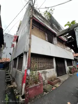 Rumah 3 lantai ex konveksi & sablon