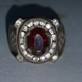 Cincin batu ruby