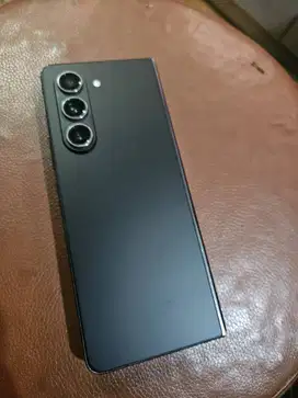 Samsung fold 3 256Gb like new lengkap nota dibli