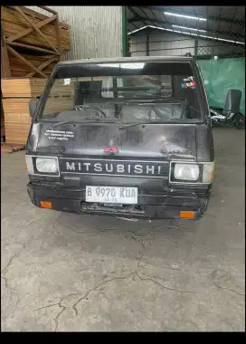 JUAL MOBIL PICK UP L300 MERK MITSUBISHI/THN 2005